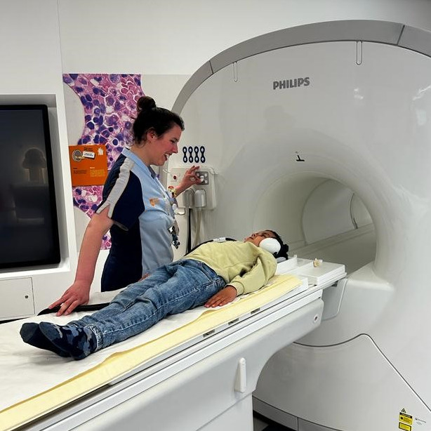Minder MRI’s onder narcose door oefen-MRI